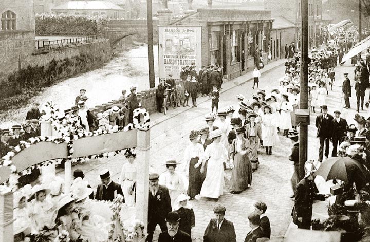 Mytholmroyd on Parade